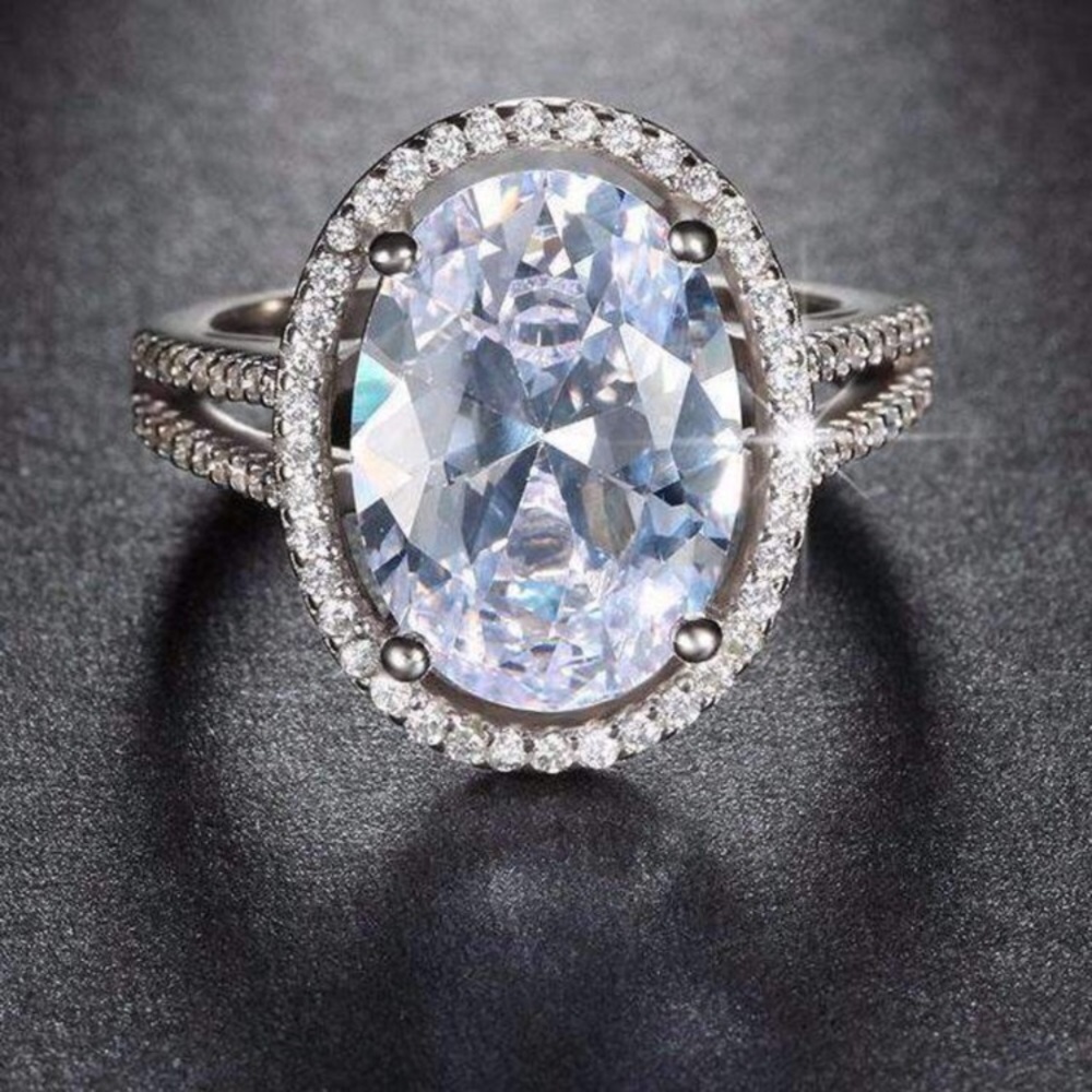 Cubic zirconia engagement style ring